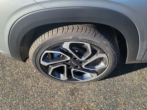 New 2026 Chevrolet Trax RS w/ Sunroof Package image 6