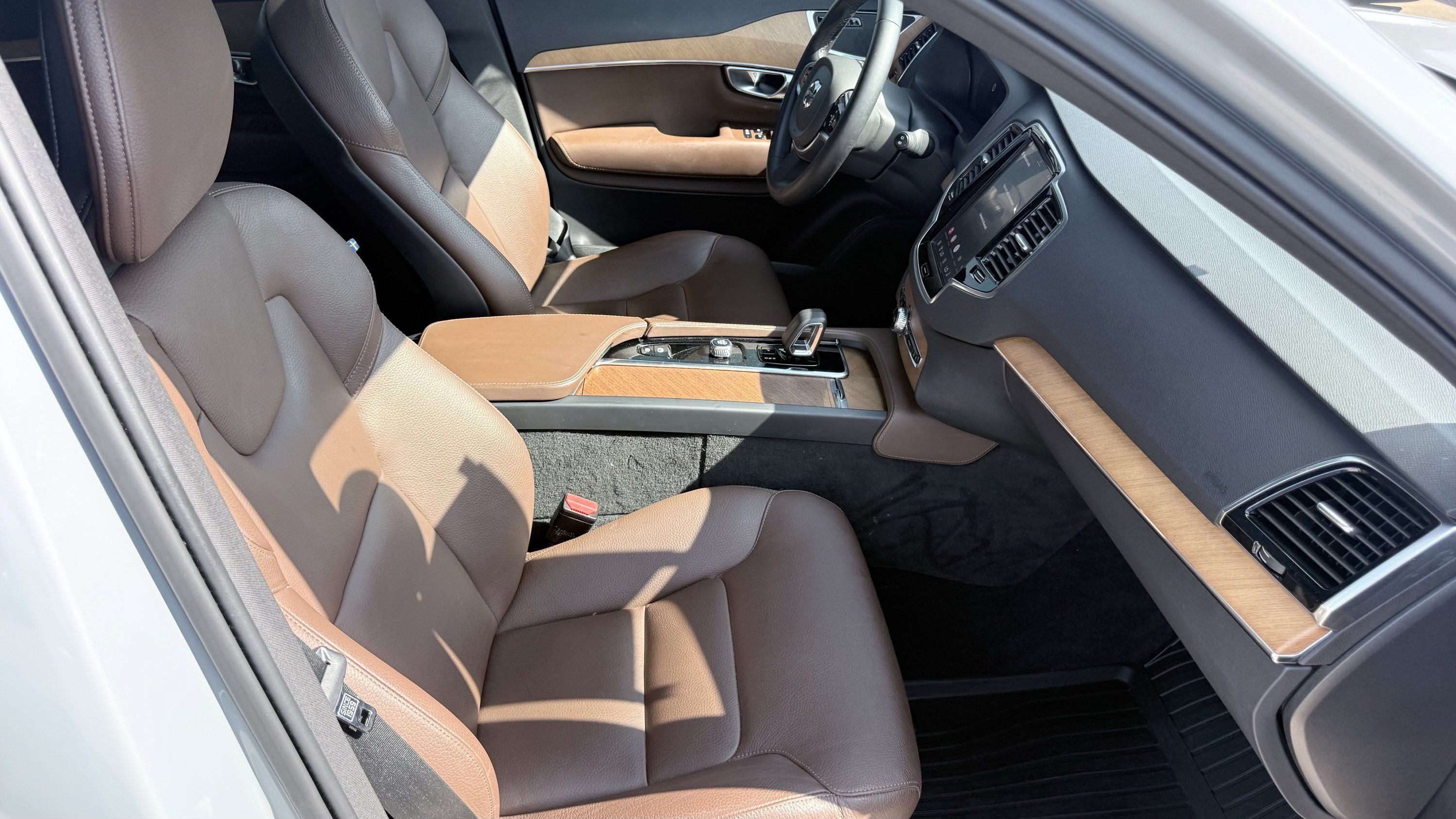 Used 2024 Volvo XC90 T8 Plus w/ Protection Package Premier AWD/4WD image 49