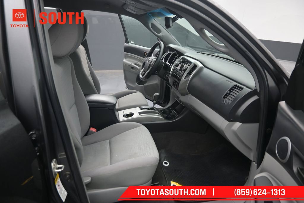Used 2012 Toyota Tacoma 4x4 Double Cab w/ SR5 Pkg image 23