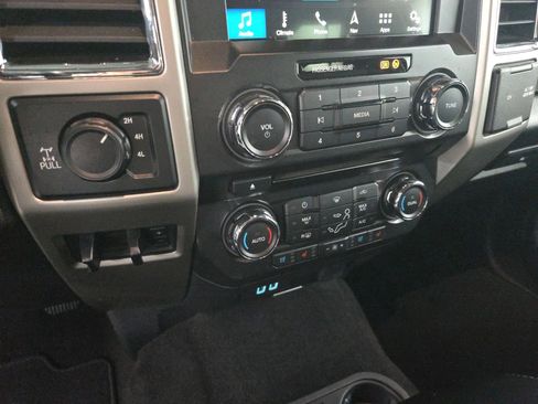 Used 2018 Ford F250 Lariat w/ Lariat Value Package image 26