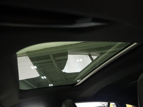 Certified 2025 Porsche Panamera image 47