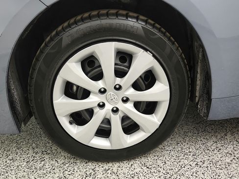 Used 2022 Toyota Corolla LE FWD image 28