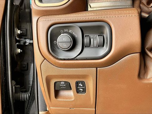 Used 2019 RAM 1500 Laramie Longhorn AWD/4WD image 32