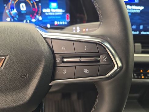 Used 2025 Chevrolet Equinox LT FWD image 28