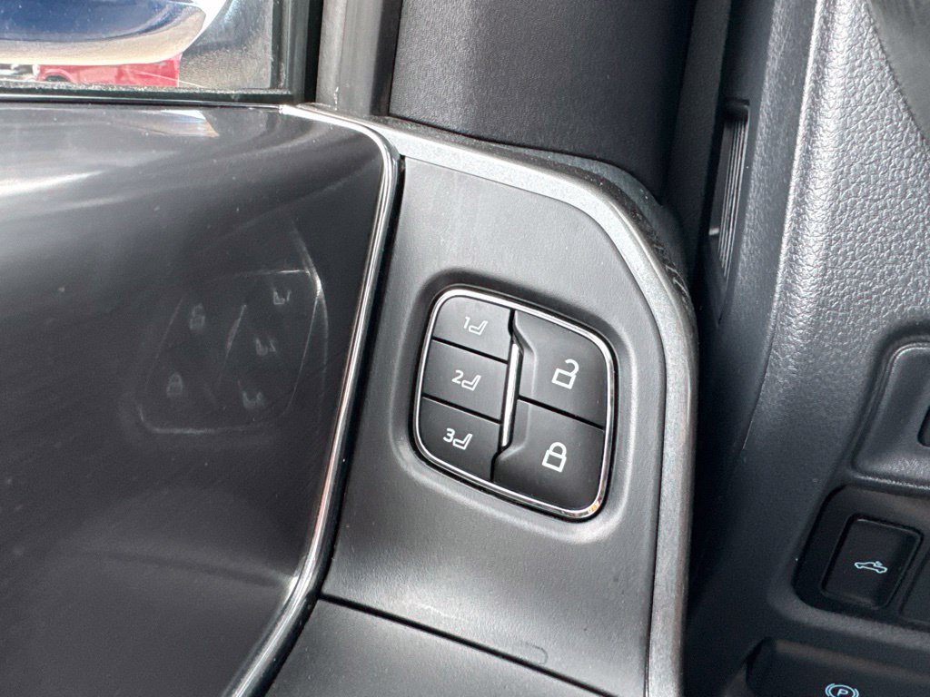 Used 2023 Ford F150 Lariat w/ Equipment Group 502A High AWD/4WD image 7