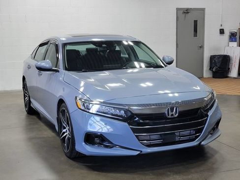 Used 2021 Honda Accord Touring image 4
