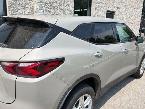 Used 2021 Chevrolet Blazer LT FWD image 2