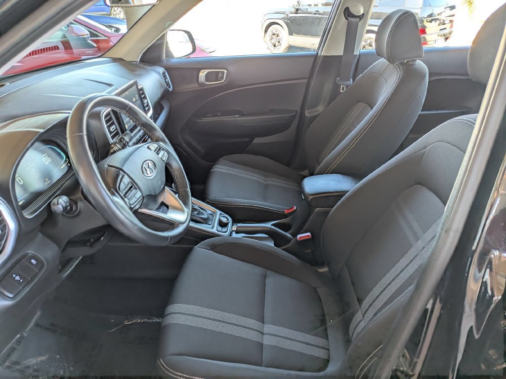 Used 2026 Hyundai Venue SEL FWD image 15