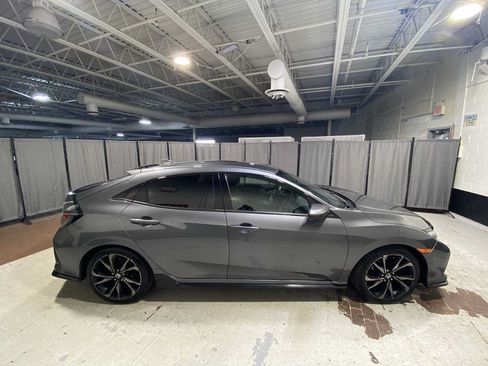 Used 2018 Honda Civic Sport image 27