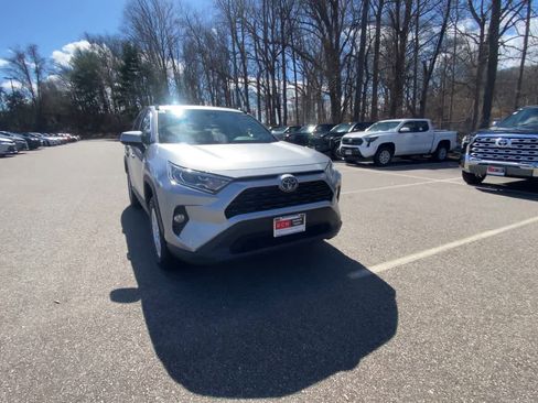 Used 2021 Toyota RAV4 XLE w/ Convenience Package image 7