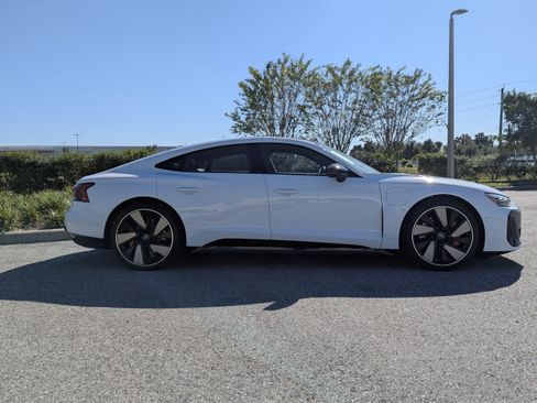 New 2026 Audi S e-tron GT Prestige image 3