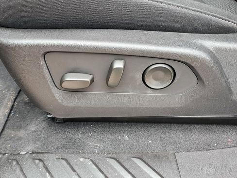 New 2026 GMC Canyon Elevation w/ Convenience Package image 16