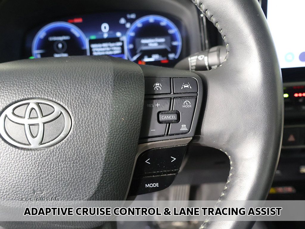 Used 2025 Toyota Camry XLE FWD image 3
