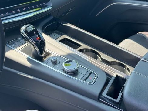 Used 2023 Cadillac Escalade Sport w/ LPO, ONYX Package image 21