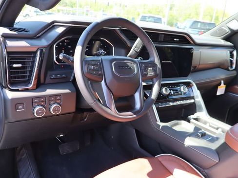Used 2026 GMC Sierra 3500 Denali Ultimate AWD/4WD image 5