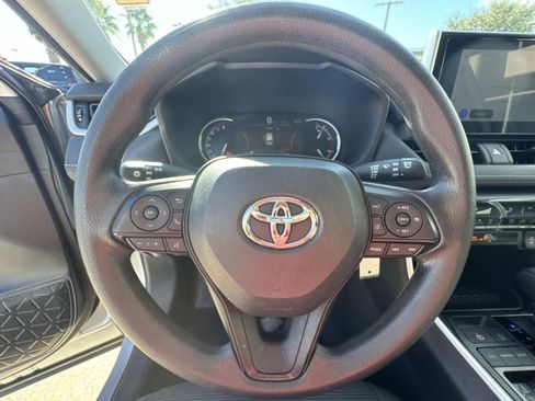Used 2024 Toyota RAV4 LE image 21