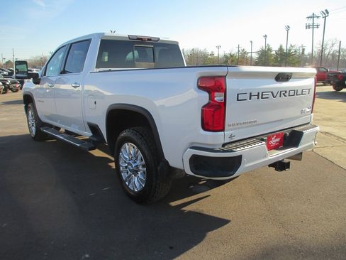 Used 2020 Chevrolet Silverado 2500 High Country w/ Z71 Off-Road Package image 10