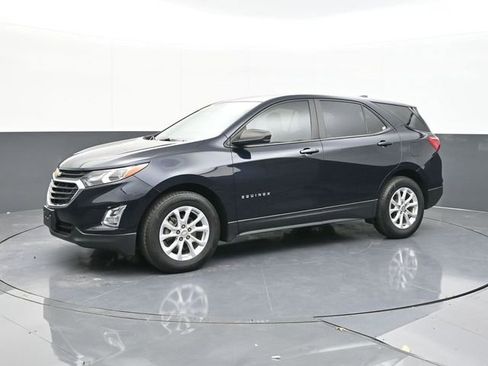 Used 2021 Chevrolet Equinox LS image 6