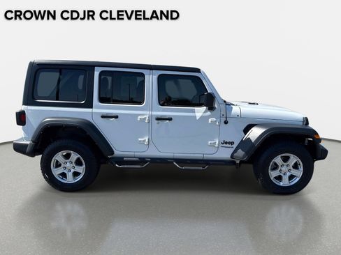Used 2022 Jeep Wrangler Unlimited Sport AWD/4WD image 4