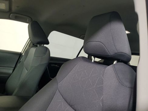 Used 2025 Toyota RAV4 XLE image 22