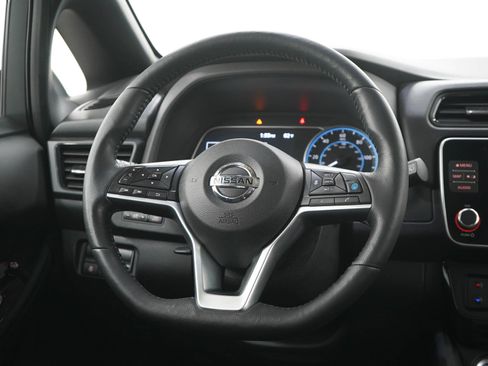 Used 2019 Nissan Leaf SV Plus w/ SV Plus Technology Package FWD image 16