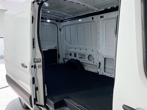 New 2025 Ford Transit 250 148 Medium Roof image 27