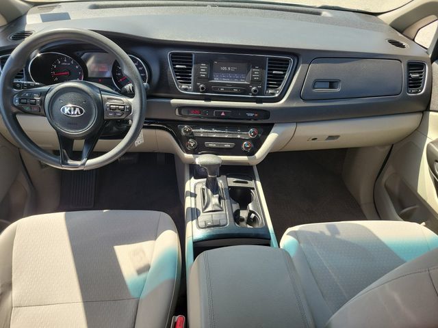 Used 2018 Kia Sedona L FWD image 13