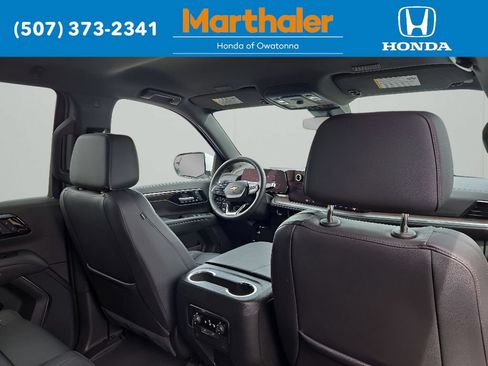 Used 2025 Chevrolet Tahoe LT AWD/4WD image 18