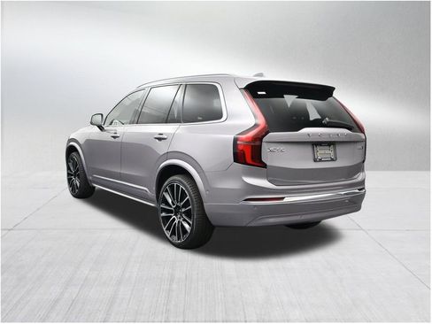 New 2026 Volvo XC90 B5 Ultra AWD/4WD image 3