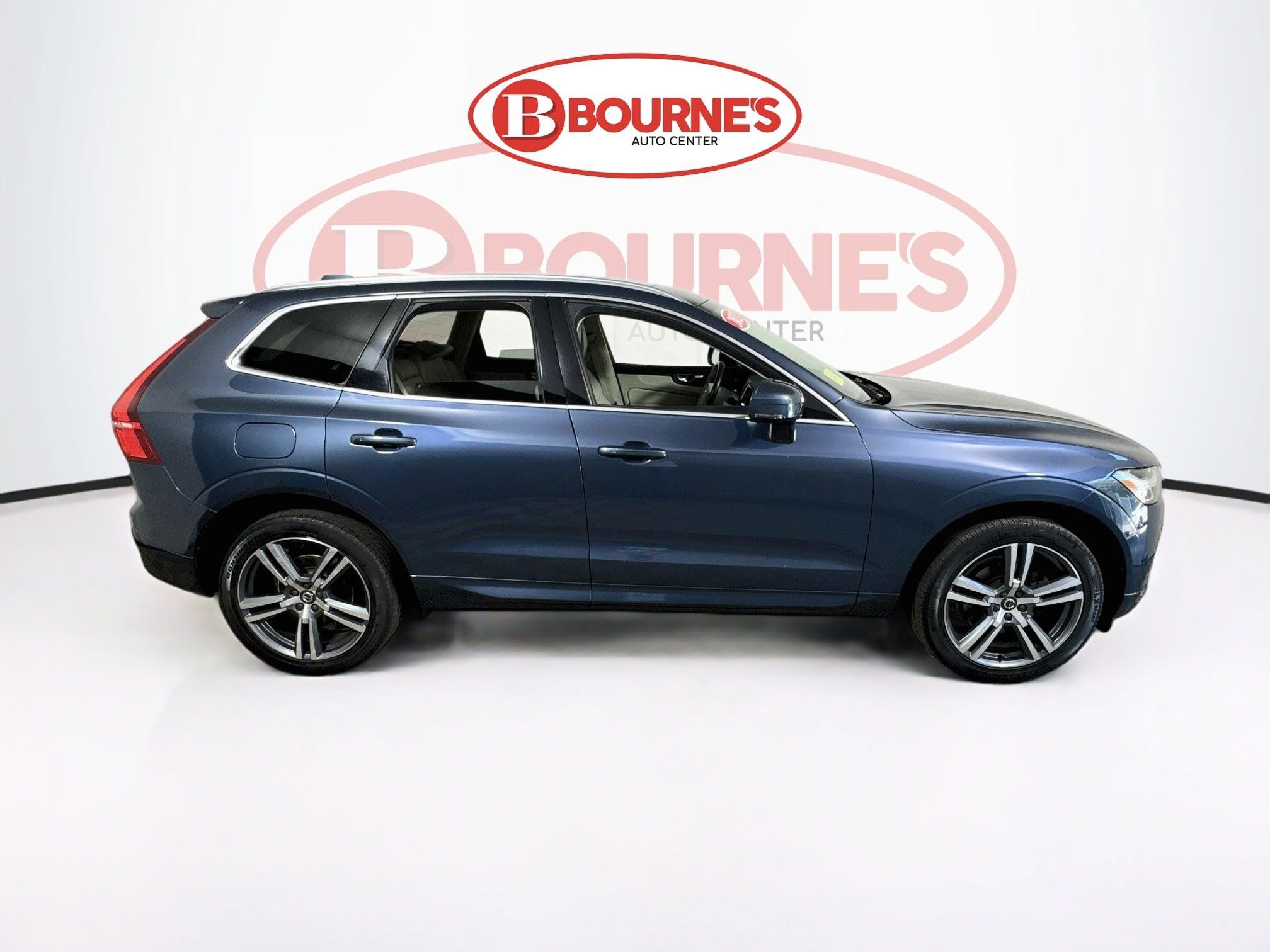 Used 2021 Volvo XC60 T5 Momentum AWD/4WD image 12