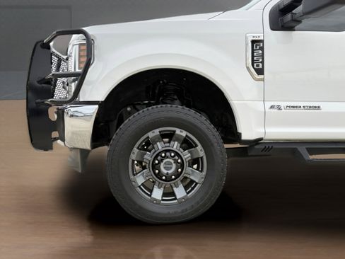 Used 2018 Ford F250 XLT image 7