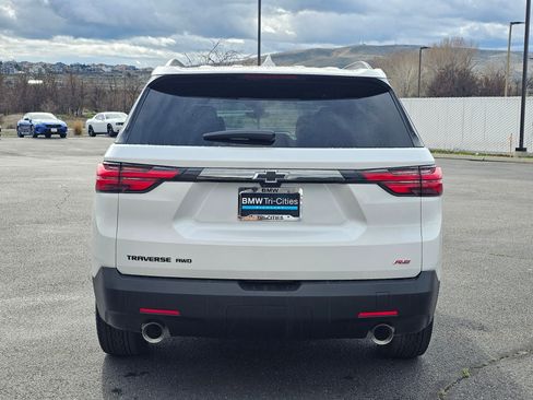Used 2023 Chevrolet Traverse RS image 37