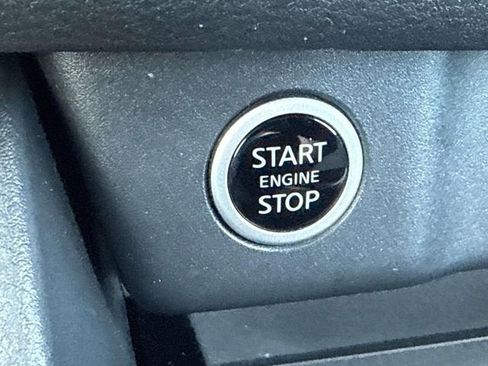 Certified 2023 Nissan Rogue SV image 19