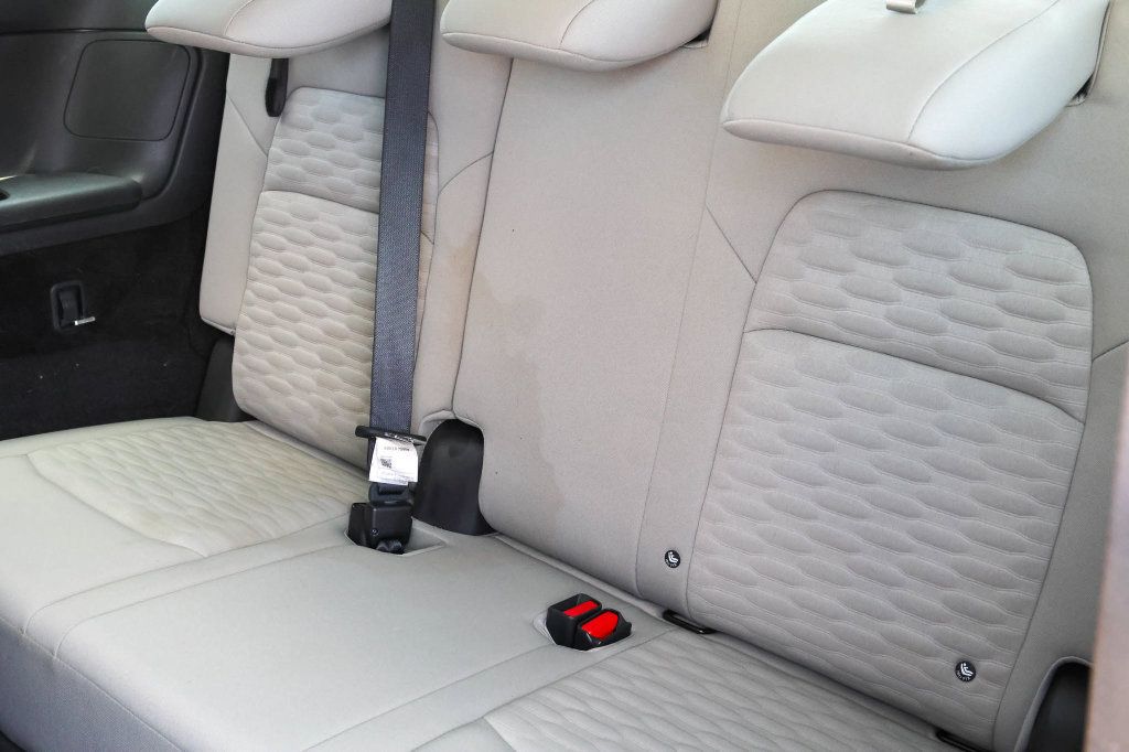 Used 2022 Nissan Pathfinder SV AWD/4WD image 14
