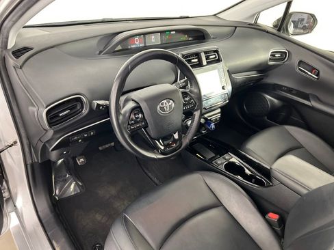 Used 2022 Toyota Prius XLE w/ Premium Convenience Package image 27