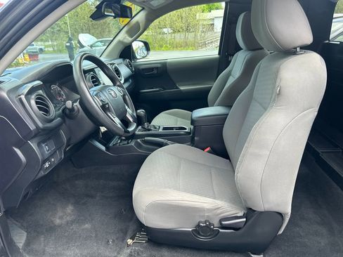 Used 2022 Toyota Tacoma SR AWD/4WD image 17