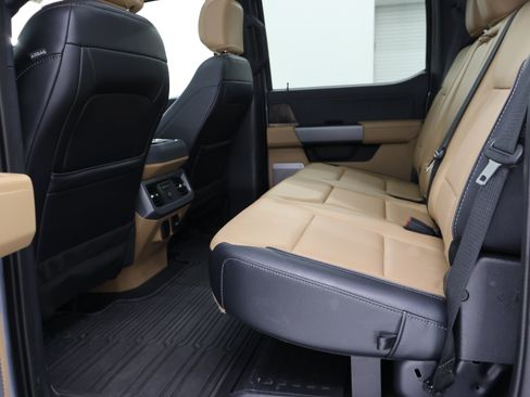 Used 2024 Ford F250 Lariat w/ Lariat Ultimate Package AWD/4WD image 39