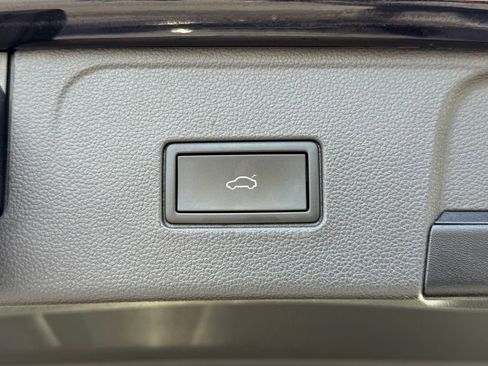 Used 2021 Volkswagen Atlas SEL AWD/4WD image 9