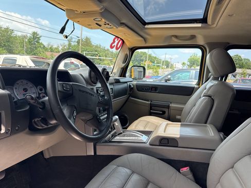 Used 2003 HUMMER H2 w/ Preferred Equipment Group AWD/4WD image 16