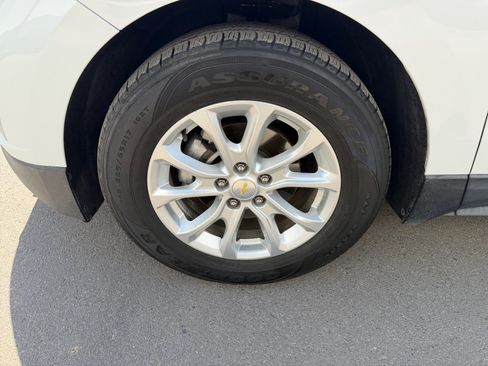 Used 2018 Chevrolet Equinox LT FWD image 11