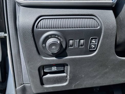 Used 2022 Jeep Wagoneer Series III w/ Convenience Group I AWD/4WD image 48