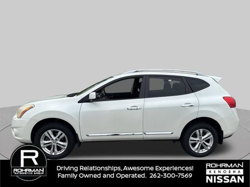 Used 2013 Nissan Rogue SV w/ Premium Pkg FWD image 9