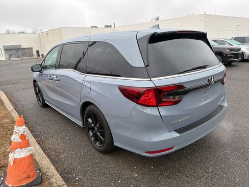 Used 2023 Honda Odyssey Sport image 3