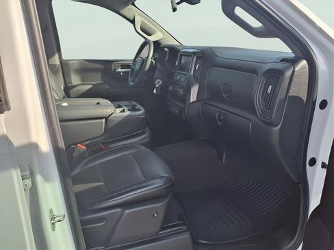 Used 2021 Chevrolet Silverado 1500 Custom Trail Boss w/ LPO, Dark Essentials Package image 18