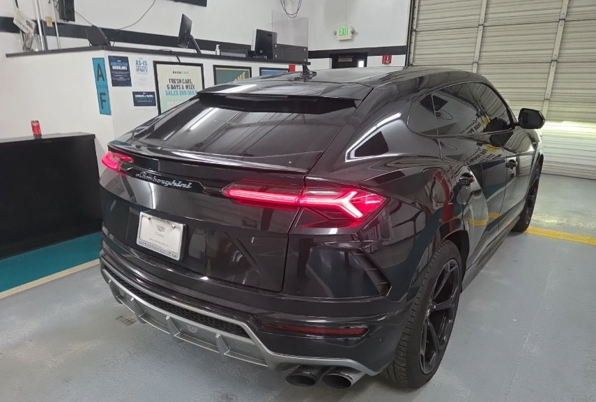 Used 2019 Lamborghini Urus AWD/4WD image 5