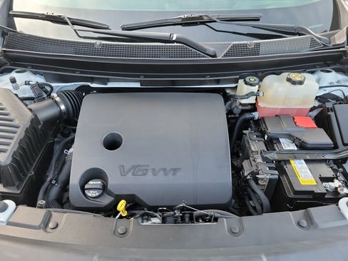 Used 2023 Chevrolet Traverse Premier FWD image 20