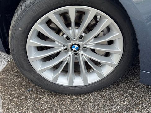 Certified 2023 BMW 530i xDrive w/ Premium Package AWD/4WD image 7