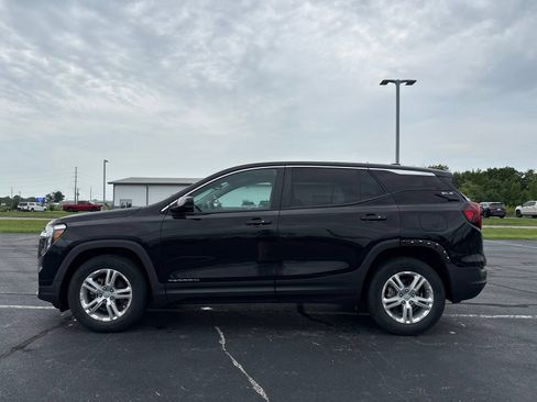 Used 2022 GMC Terrain SLE FWD image 12