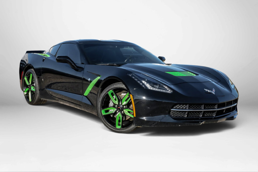 Used 2019 Chevrolet Corvette Stingray Coupe w/ 1LT RWD image 4