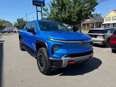 Used 2026 Chevrolet Silverado EV Trail Boss AWD/4WD image 4